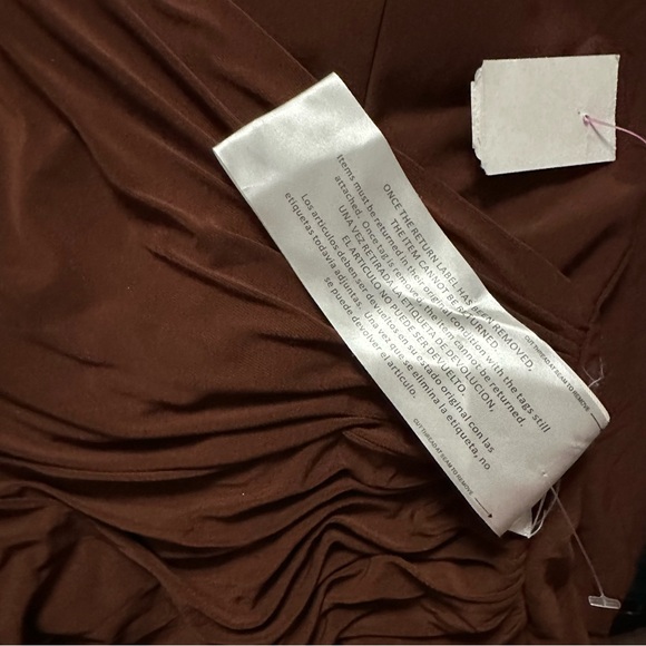 IEENA FOR MAC DUGGAL
Ruched Stretch Jersey V-Neck Gown size 2 - Picture 4 of 12